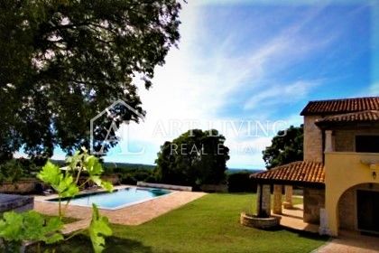 Poreč-Umgebung, ein wunderschönes Anwesen mit zwei autochthonen istrischen Villen mit Swimmingpool auf einem Grundstück von 3039 m2 1674045019 40