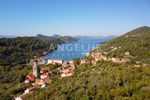 Kroatien, Insel Šipan, Šipanska Luka, Steinhaus zur Renovierung im Zentrum der Stadt mit mehreren landwirtschaftlichen Flächen in der Nähe 1678218822 1 naslovna