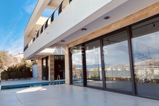 Ciovo Insel - super luxuriöse Villa mit Meerblick, 300 m2 1680620271 4 1