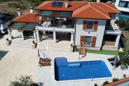 Pula - Umgebung, Villa mit Pool und Panoramablick auf das Meer 1693311216 dji fly 20230810 143054 534 1691683335387 photo optimized