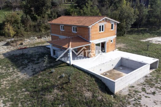 Pazin Umgebung, Haus mit Swimmingpool und großem Garten 1696412410 dji 0866