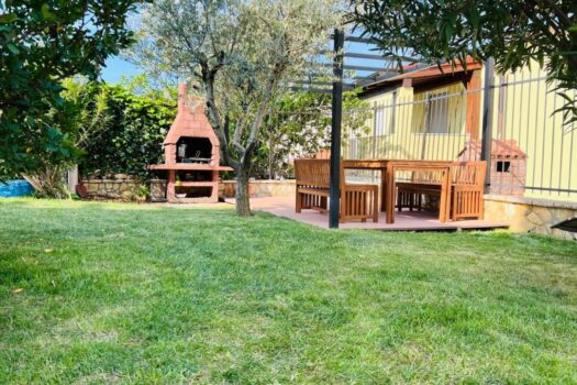 1718800637 373047206 1