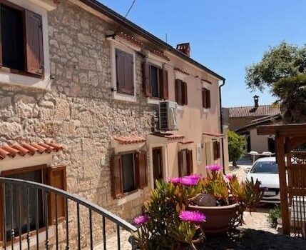 1729174392 553490150 1