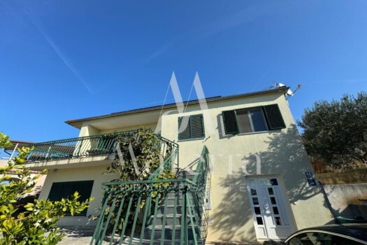 Bilice - Renoviertes Haus mit Zwei Wohnungen + Baugrundstück 1730316883 1