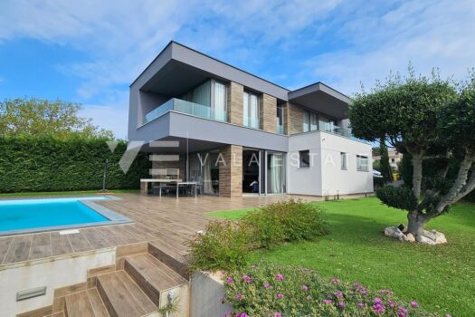 1727787947 20241001 114422