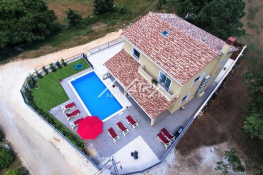 1686308601 vila boskari 26