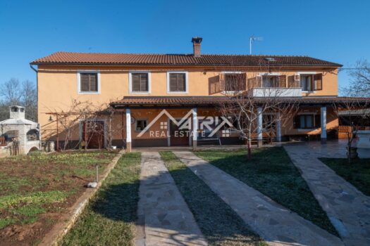 Grožnjan Umgebung, Einfamilienhaus mit Garten 1705316688 dsc 0389