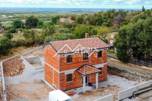 1725979392 porec kuca sa bazenom i otvorenim pogledom na more 4