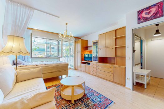 21Rt3XM6YuMnbrBHeQnrZV