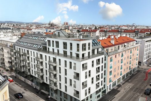 7HWURkPFDsR3D5Lc8eNxX2 18