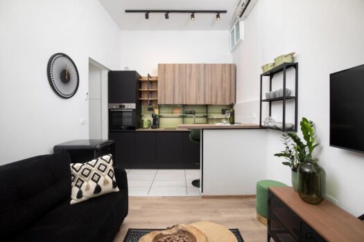 1721980714 385562069