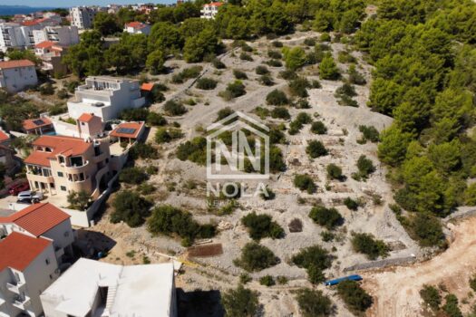 PRIMOŠTEN - ATTRAKTIVES BAUGRUNDSTÜCK VON 465,71 m² IN AUSGEZEICHNETER LAGE - GZ E 1736097596 whatsapp slika 2024 09 11 u 15 4