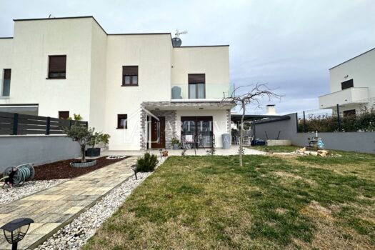Istrien, Poreč, Umgebung – Haus, letztes in einer Reihe, 110 m2 – GELEGENHEIT! 1738068990 2 7