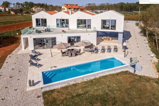 4KLTpQFOWSiBi4xUe7RabN