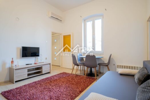 1739222190 mm 10 of 17