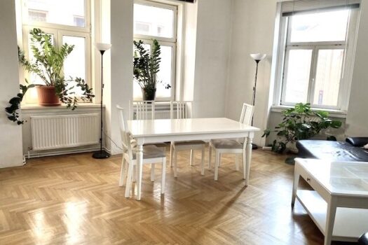 Sehr hübsche, sonnige und stilvolle Albauwohnung: Toplage Nähe Mariahilferstraße, 3 Zimmer + Küche, 2. Stock, U3-Zieglergasse! Zimmer 1