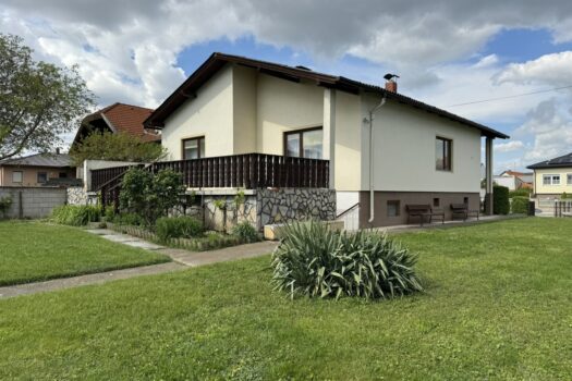 REDUZIERT! Ideales Wohnhaus mit großem sonnigen Grund für Sie und Ihre Familie! 3Ca0WtBQeTH1z12VZaGfMi