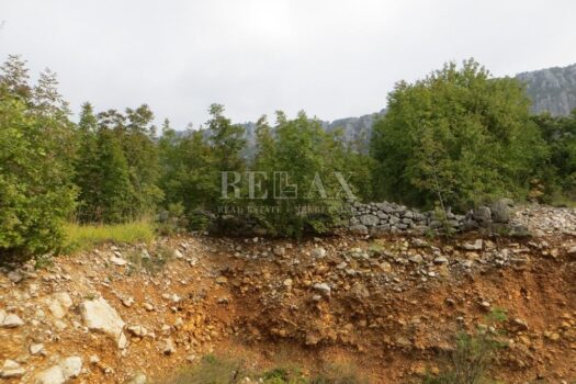BRIBIR, GEMEINDE VINODOLSKA - Grundstück mit Ausgrabung 1643616128 img 2477