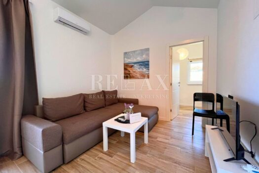 1706614922 4 stana novogradnja bazen pogled 1