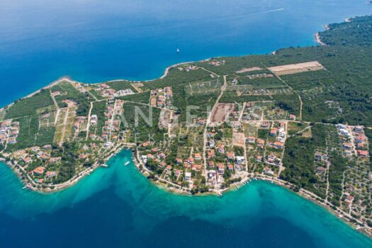 1719393404 297 2408 1