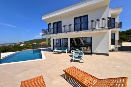 1719914659 crikvenica vila s bazenom 7