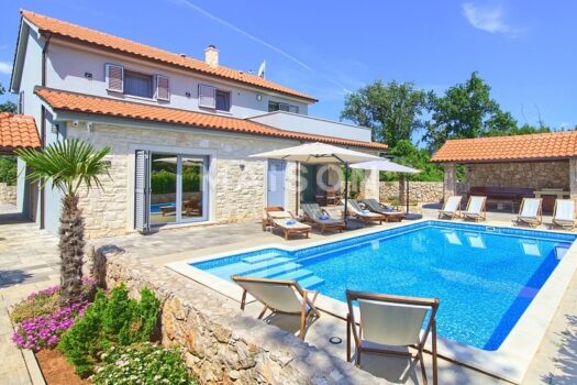 1739986929 img 2541 hdr3