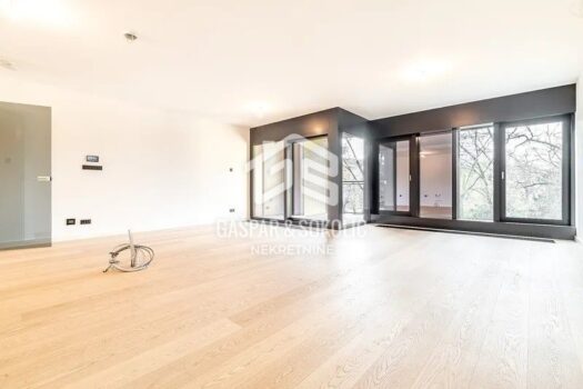 1740906013 736250182 259313 0