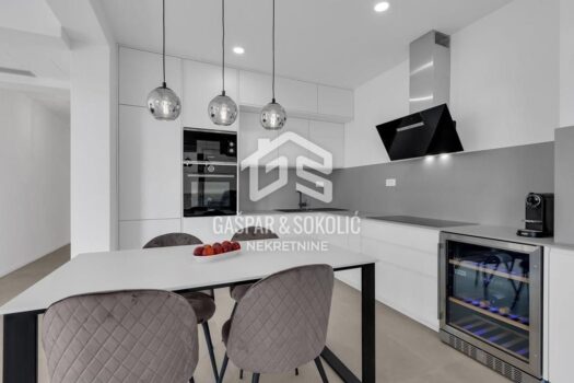 1740913923 898833004 259447 0