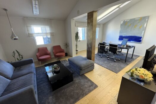 1741175042 1000023824