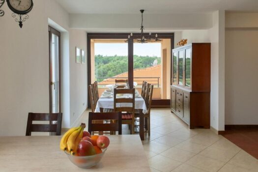 1742471835 208743315