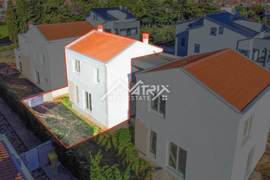 1742850346 istra funtana kuca u nizu na 300 m od mora 41