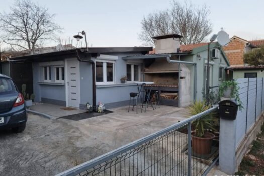 1743259592 1000026585