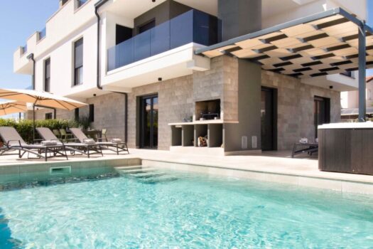 Traumhafte Doppelhaushälfte mit Meerblick, Pool und Luxusausstattung in Kroatien! 5pvmL2hx7m3WX6MBpHxaO9
