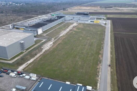 Vielseitiges Industrie- und Gewerbegrundstück zu verkaufen ! 6zz8OzMVJHrV5N3r7EizSU