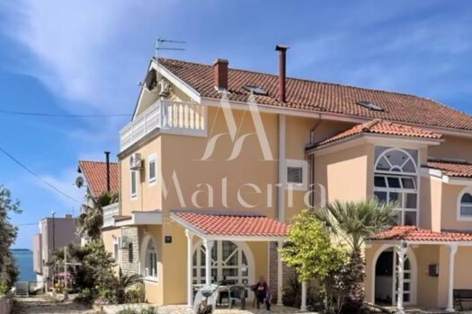 Wunderschöne Villa mit 6 Apartments in Meeresnähe 1739729269 1