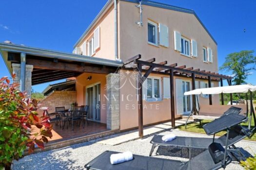 1743532434 972756560 264400 0