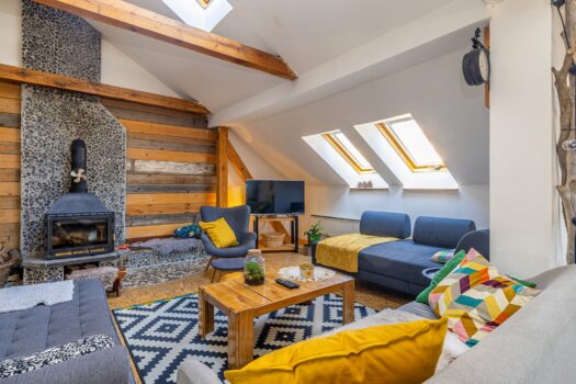 1744364271 gorski kotar lokve kuca s tri apartmana 1