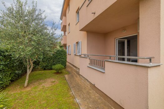 1745439191 malinska dvosobni apartman s okucnicom 9