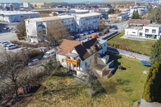 Attraktives Anlageobjekt in Traun (St. Martin) - Zinshaus mit 12 Zimmern - zu verkaufen! Drohnenansicht I