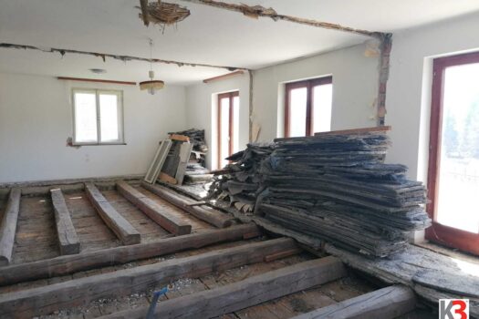 K3 - Entkerntes Haus mit Umbaugenehmigung und Garten 37nZgpjKnhUyb2jqVTfdNc