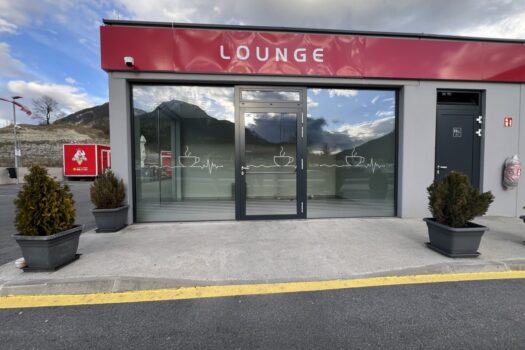 3IC1tTRkesiNNfjah41513