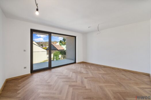 5e7VCUt6eKqPMKb5F5ESAb