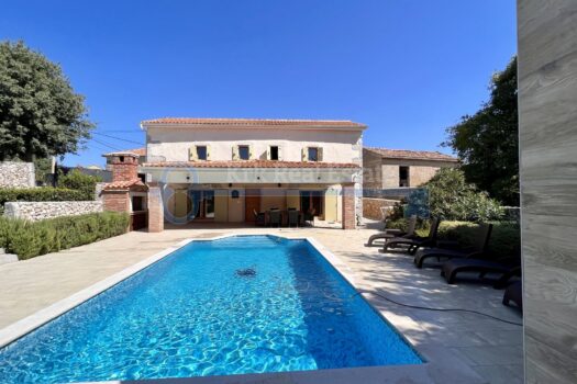 1694425608 2023 09 09 12