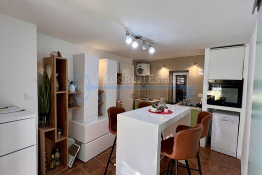 1700647061 2023 11 18 11