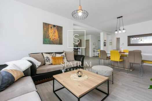 1709055048 302207848