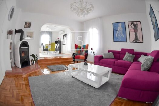 1712571322 192249546