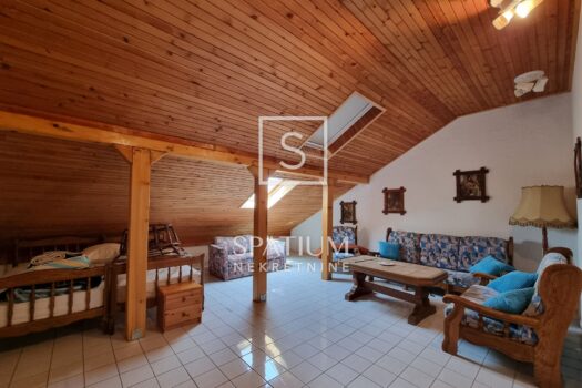 1712828066 20240409 123744