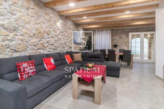 1721047399 415670254