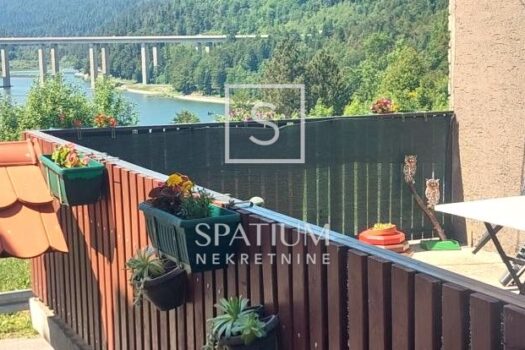 1721122521 fuzine kuca pogledom jezero slika 225417544