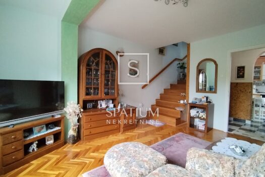 CRIKVENICA, DOPPELHAUS IM ZENTRUM DER STADT 1728310652 img 20241007 131443